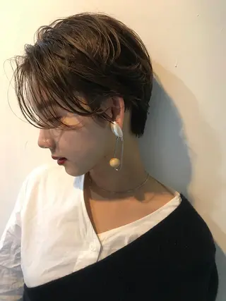 ショート pole/apartment所属・💓パーマ，💗 レイヤーカットのヘアスタイル