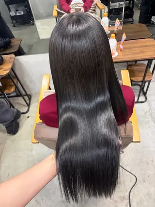 ロング maya レイヤーカットのヘアスタイル