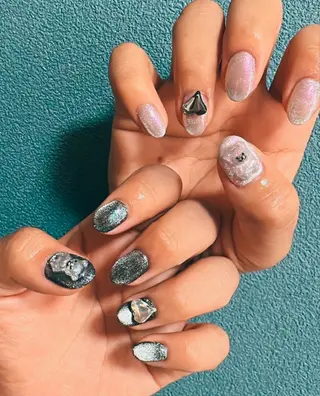 ネイル シャインネイル所属・伊藤 くるみのネイルデザイン