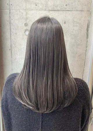 セミロング カラー hoNua. 栄/透明感カラーのヘアスタイル