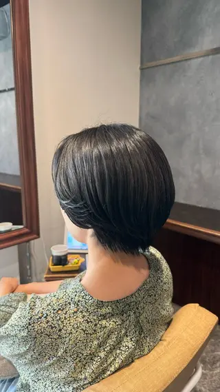 ショート カラー Graphy  札幌所属・🐺ﾅｶﾑﾗ ﾓﾓｶのヘアスタイル