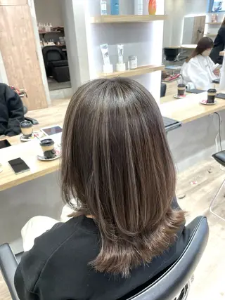 セミロング カラー 我舞谷 将人のヘアスタイル