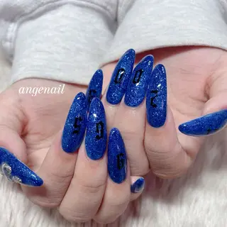 ネイル オーナーネイリスト MAKIのネイルデザイン