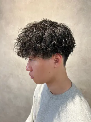 ミディアム パーマ メンズ 🔥メンズ専門🔥 塩拓巳のヘアスタイル