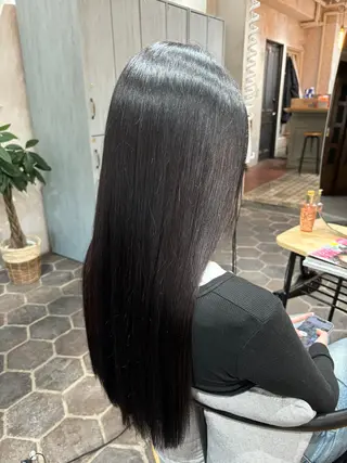 ロング カラー SAKI⭐️ブリーチ ・デザインカラー⭐️のヘアスタイル