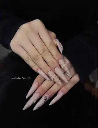 ネイル 𝑵𝒂𝒊𝒍𝒔𝒂𝒍𝒐𝒏 𝑳𝒊𝒆𝒔𝒆所属・𝐋𝐢𝐞𝐬𝐞 𝐘𝐔𝐈のネイルデザイン