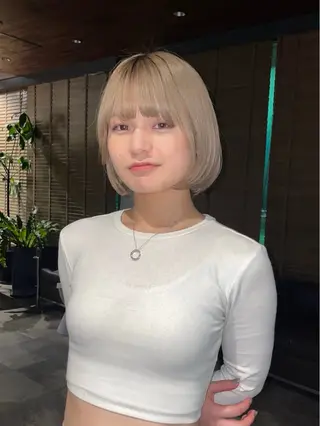 ショート カラー ベージュ/透明感/ 桃子🎀のヘアスタイル