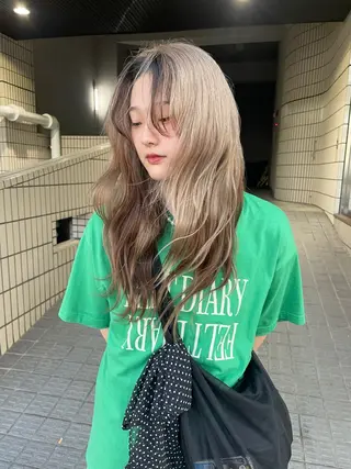 ロング カラー カットモデル/ ハイトーン/ゆうあのヘアスタイル