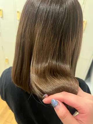 カラー 藤原 智恵のヘアスタイル