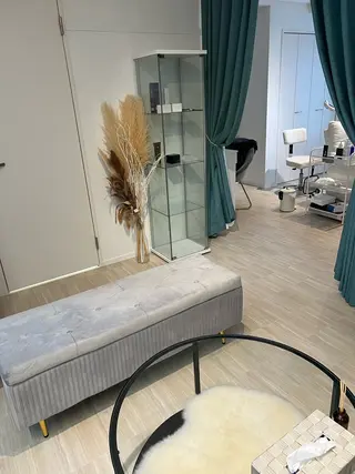 RAVE所属・RAVE 薬院の眉毛・アイブロウイメージ