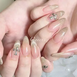 ネイル Queens テイのネイルデザイン
