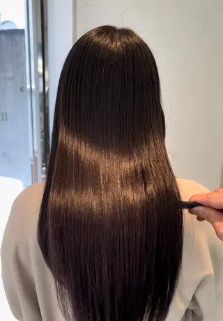 ロング muze所属・髪質改善/酸性ストレ ート/ブリーチ縮毛のヘアスタイル
