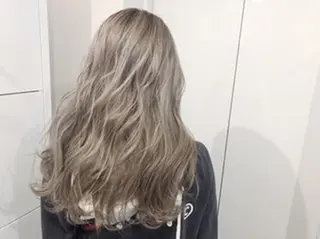 ロング カラー 店長 奈須 雄紀のヘアスタイル