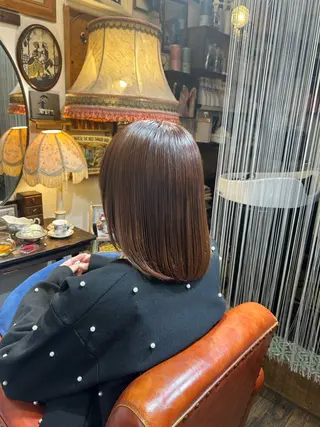 ミディアム BRITS 渡辺 菜々子のヘアスタイル