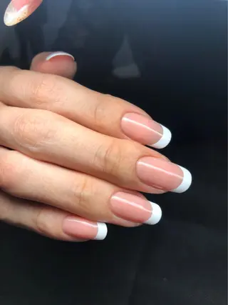 ネイル nail salon Emi la beaute 心斎橋店所属・坪野 めぐみのネイルデザイン