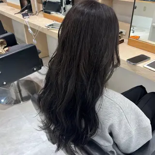 ロング カラー イニー（YNNIE）所属・きはね 💚のヘアスタイル