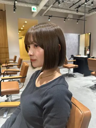 ショート 韓国レイヤーカット 透明感カラー冨田那樹のヘアスタイル