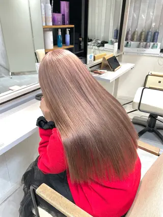 ロング カラー fuka/梅田/ ミルクティーベージュのヘアスタイル