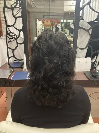 ミディアム パーマ ヘアアレンジ Agu hair mieux宮崎大塚店所属・デザインカラー✨ 日高桃佳のヘアスタイル