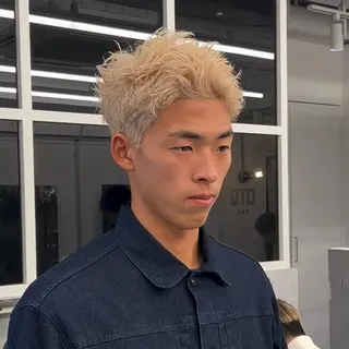 カラー メンズ メンズハイライト／ メンズブリーチカラーのヘアスタイル