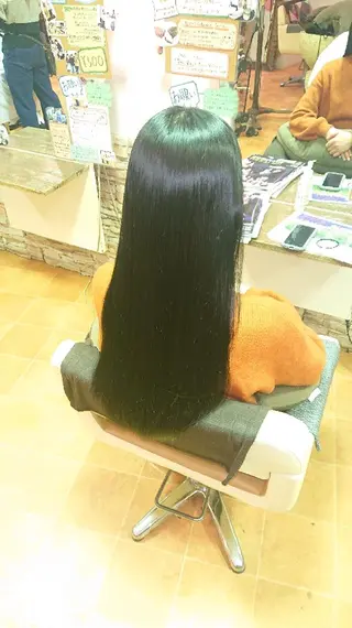 ロング カラー LINK所属・山口 彩海のヘアスタイル