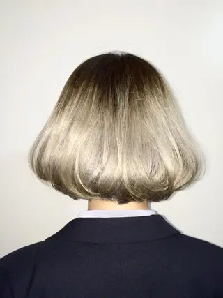 ショート カラー ハイトーン特化🤍 浦住のヘアスタイル