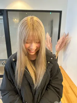 セミロング yuika .のヘアスタイル