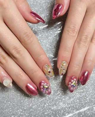 ネイル VIERU 🌈🎀💖のネイルデザイン