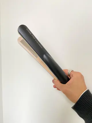 ミディアム 岡本康平/ボブ /ブリーチ/レイヤーのヘアスタイル