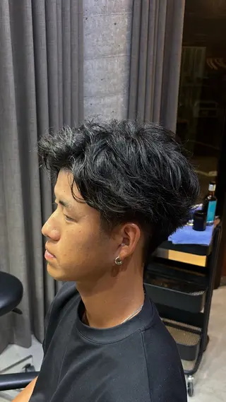 ショート パーマ メンズ ツイストスパイラル/ 😈波巻き/いっさのヘアスタイル