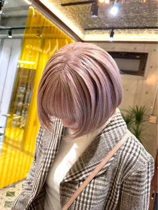 ショート カラー iris名駅 ハイトーンブリーチ【イリス】所属・閼伽井 誇和のヘアスタイル