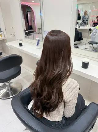 ロング モテ髪ハイトーン🫧 serina🎀池袋のヘアスタイル
