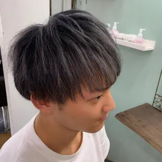 カラー R ri R takagiのヘアスタイル