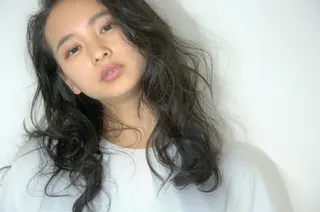 セミロング パーマ ロング ヘアアレンジ カラー ミディアム OKAMOTO SUSUMUのヘアスタイル