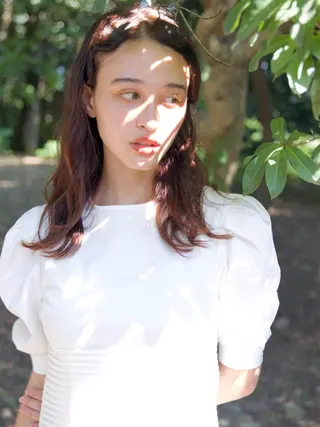 セミロング カラー ENIF ヤマグチアツコのヘアスタイル