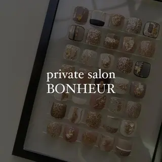 ネイル BONHEUR Annaのネイルデザイン