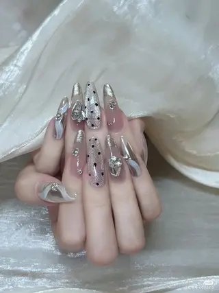 ネイル ANNA NAIL SALON所属・チャン ティ ジエンのネイルデザイン