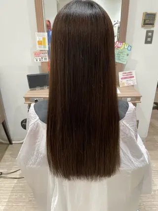 ロング 新家 里穂のヘアスタイル
