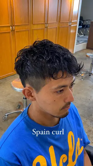 ショート パーマ メンズ レイヤーボブ/ 艶カラー/サナ🌼のヘアスタイル