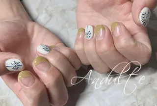 ネイル andulte MAIのネイルデザイン
