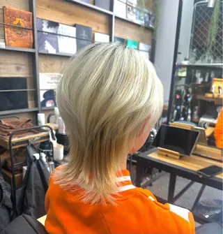 ショート clomus梅田茶屋町店所属・髪質改善特化美容師 酸性ストレート近藤俊のヘアスタイル