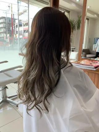 ミディアム カラー 白髪ぼかしハイライト 柳川拓哉のヘアスタイル