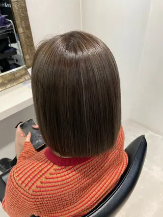 カラー やさかわ ももかのヘアスタイル
