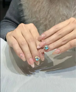 ネイル T. Leeのネイルデザイン