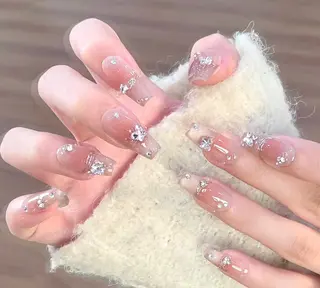 ネイル リボン、ガーリー パーツ放題専門店のネイルデザイン