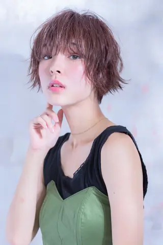 ショート やまだ まいのヘアスタイル