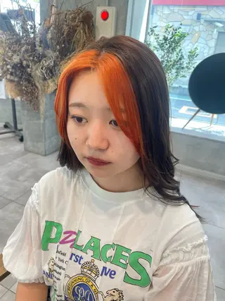 セミロング 🌈デザインカラー MISAKI🐰のヘアスタイル
