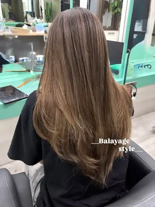 ロング Ⓜ︎iyu🌊/海外 風ハイライト特化のヘアスタイル