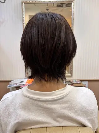 ショート シンセティックヘアデザイン所属・吉井 愛のヘアスタイル