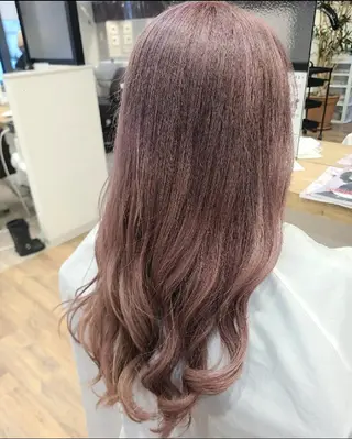 ロング カラー 関口 友菜のヘアスタイル